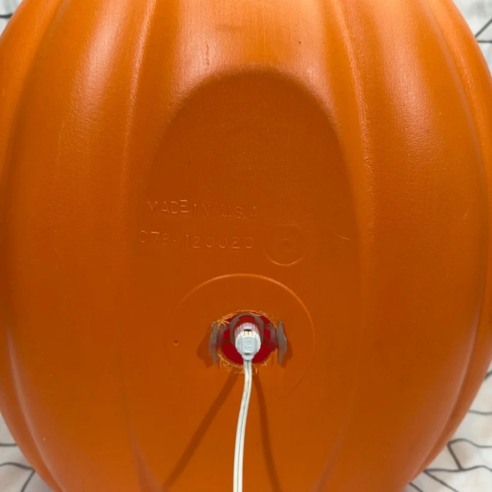 General Foam Plastic Blow Mold Pumpkin 20